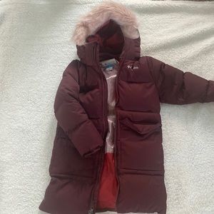 Never worn Columbia kids super warm winter coat.